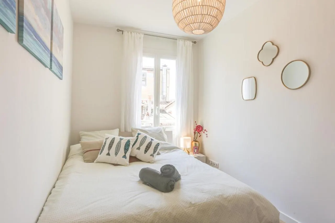 Lou C -Charmant Apt, Clim, Wifi, Refait A Neuf, 6Pers Nice 0*,  France